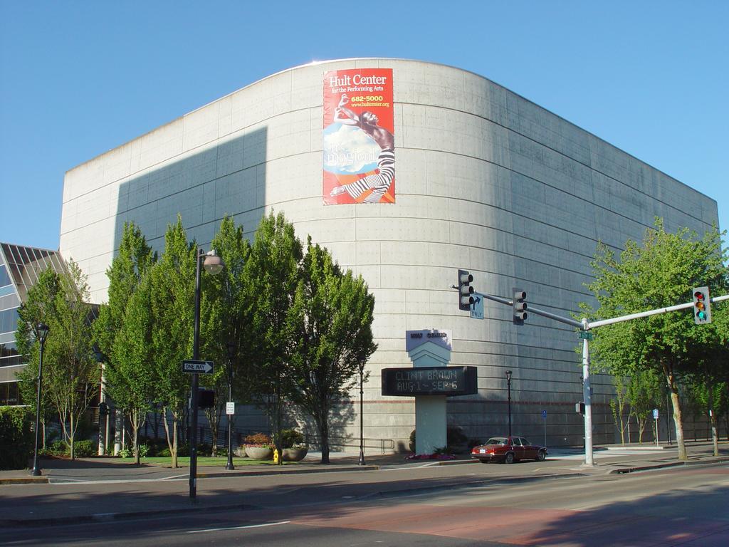 Travelodge By Wyndham Eugene Downtown/University Of Oregon 外观 照片